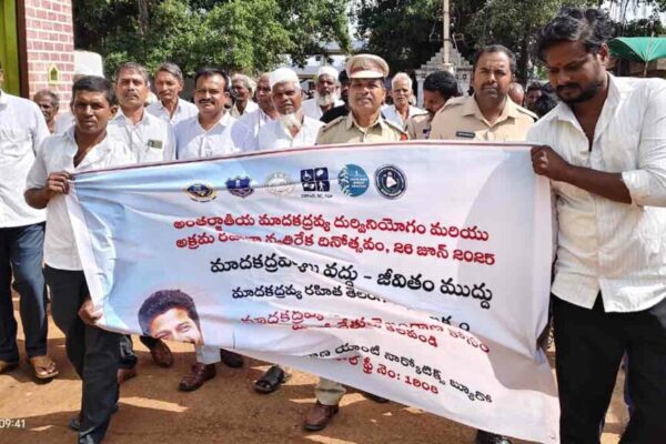 Ganja | చట్ట వ్యతిరేక కార్యకలాపాలకు పాల్పడితే కఠిన చర్యలు : ఎస్ఐ మల్లేశ్వర్