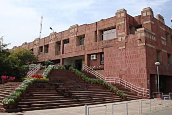 JNU faces Rs 2-crore deficit, panel seeks ‘rationalisation’ of aid for poor students