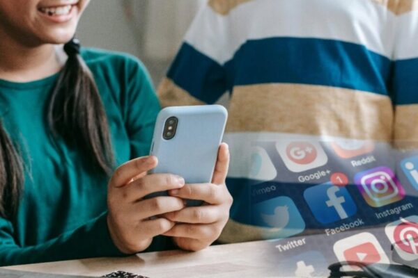 Social Media Ban : 16 ఏళ్ల లోపు వారికి సోషల్ మీడియా బ్యాన్? సంచలనం దిశగా..!