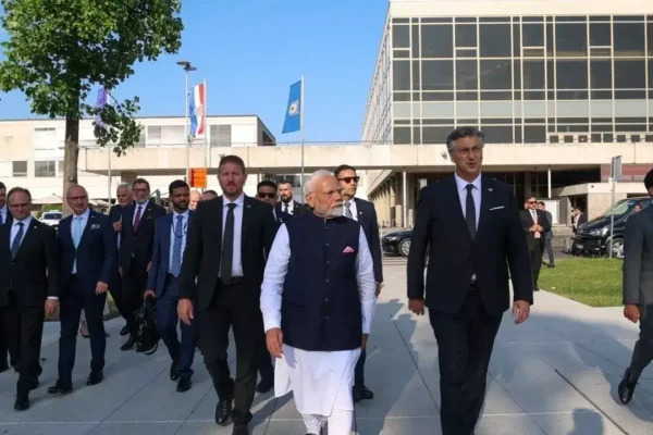PM in Croatia: No solutions from battlefields; leaders agree to boost def ties